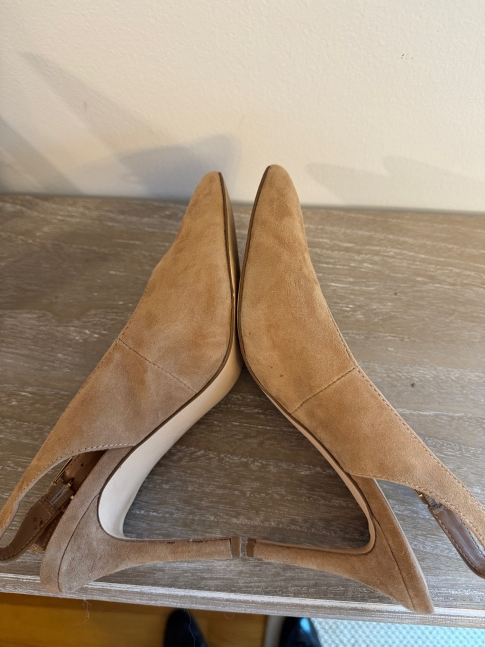 Bleeker & Bond Tan Suede Pointed Toe Slingback Heels - Picture 4 of 10